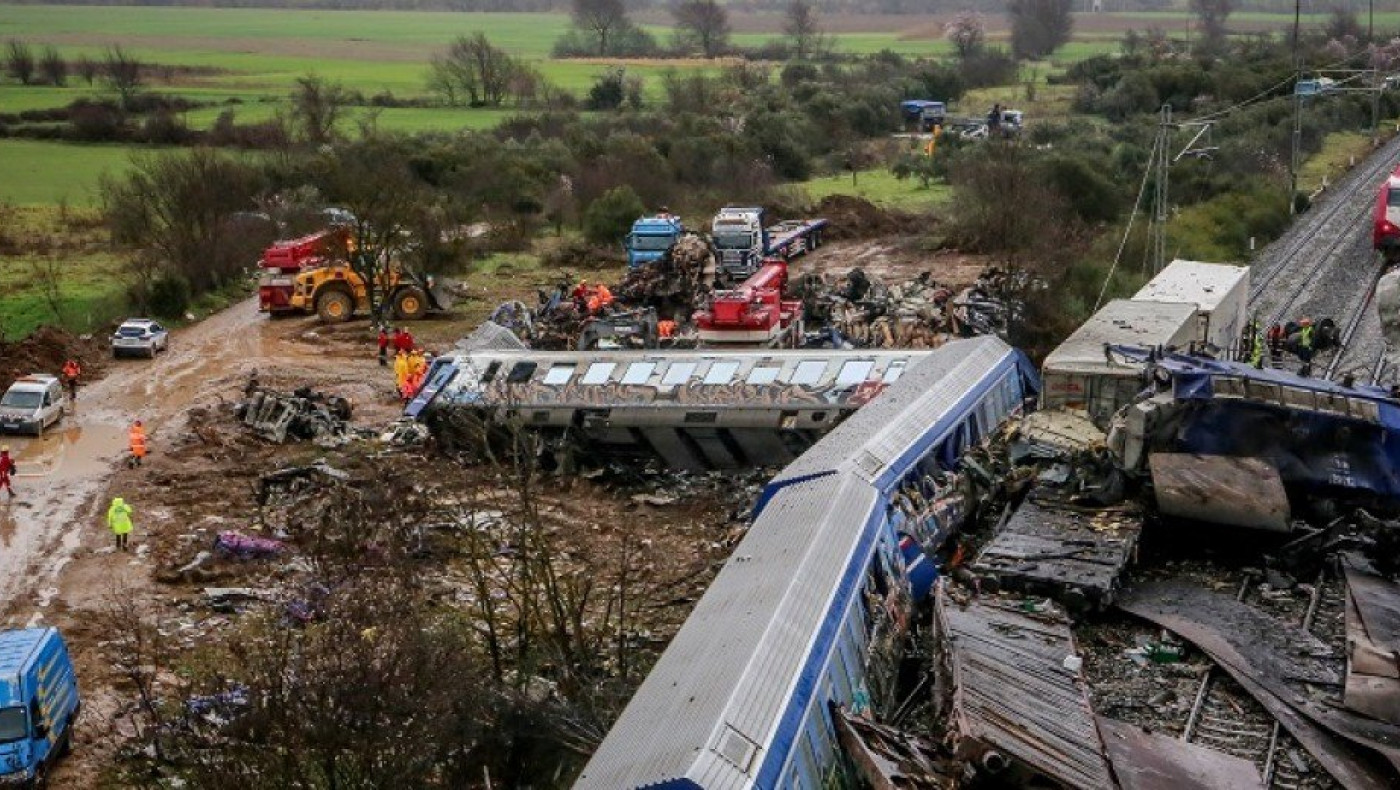 Τραγωδία στα Τέμπη: Έρευνα της Τροχαίας Λάρισας στα γραφεία του ΟΣΕ για συλλογή στοιχείων