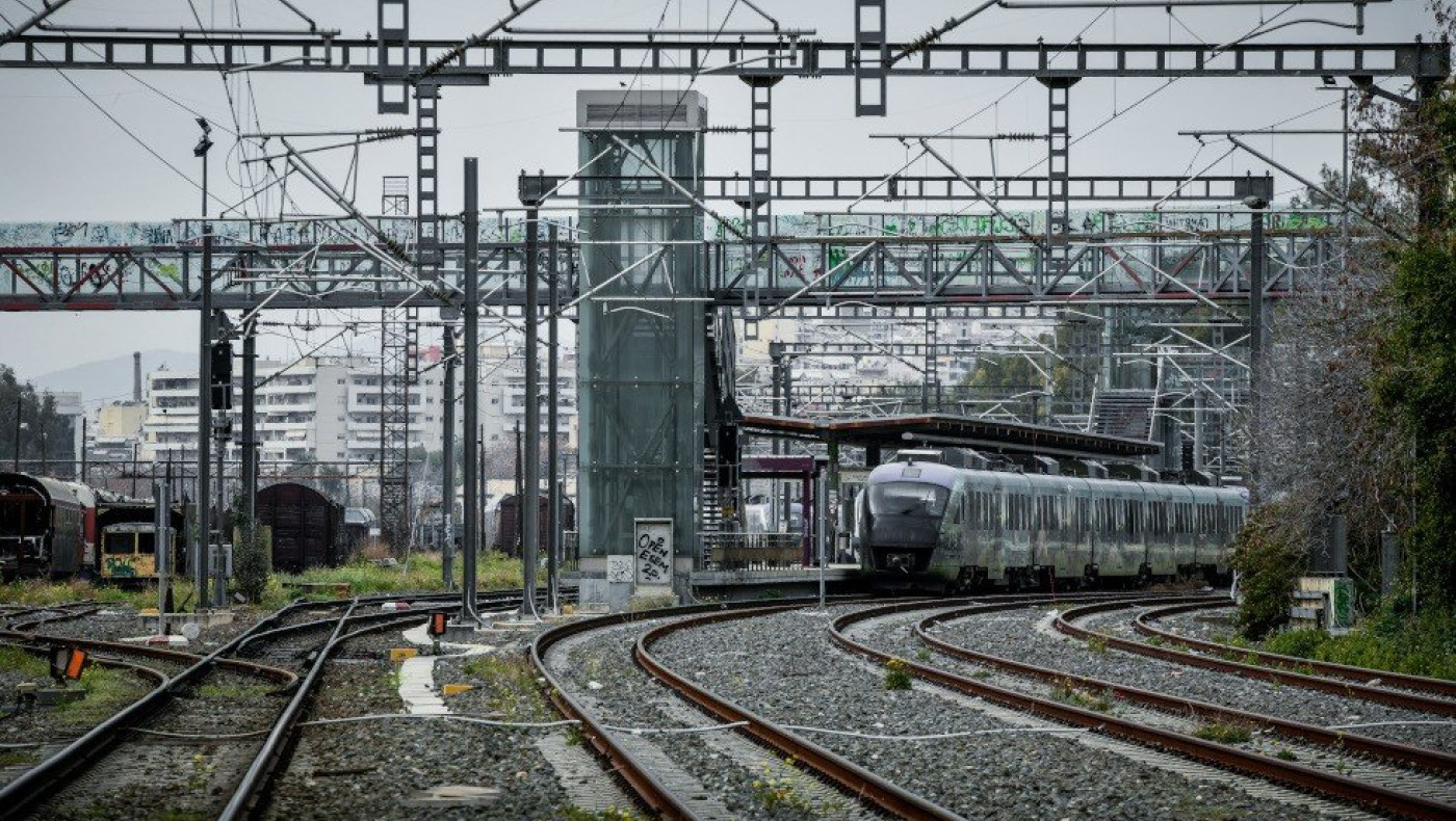 ΟΣΕ-Νέα καταγγελία: «Από Πλατύ μέχρι Φλώρινα σεκιουριτάδες εκτελούν χρέη… σταθμάρχη και κλειδούχου!»