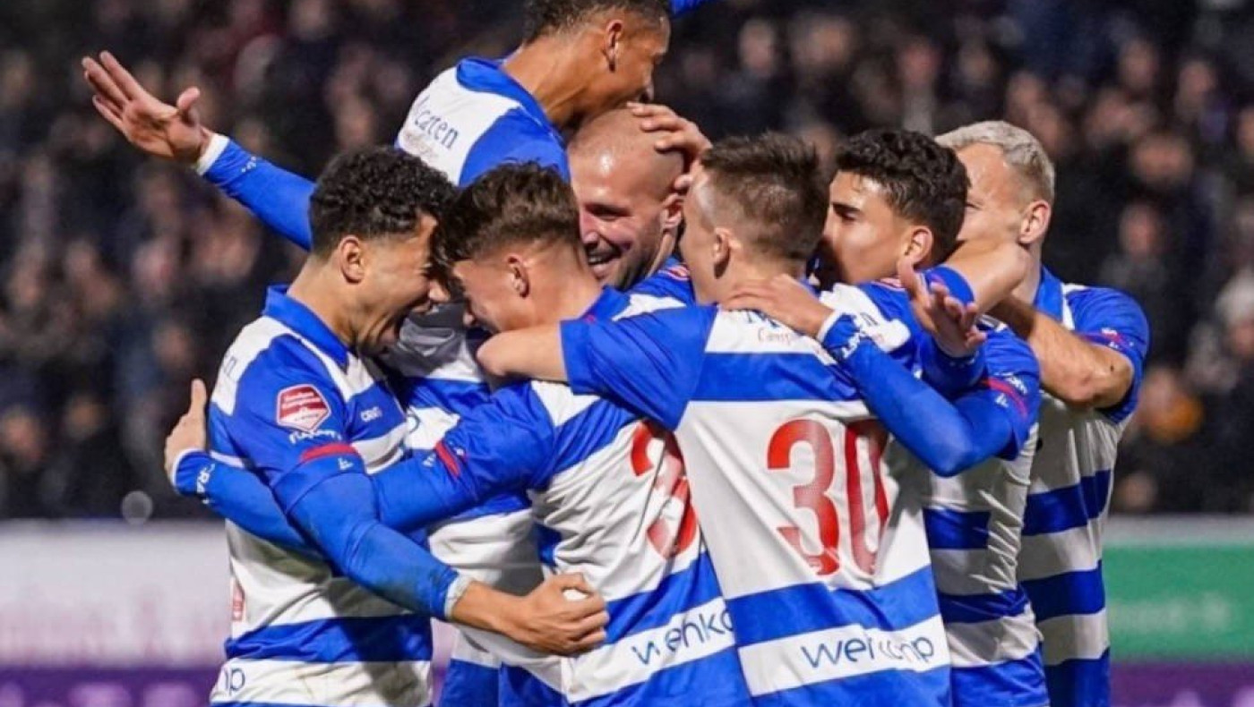 Ολλανδία: Τέσσερα γκολ και αποθέωση για τον Βέλλιο, στο «πάρτι» της Τσβόλε (vid)