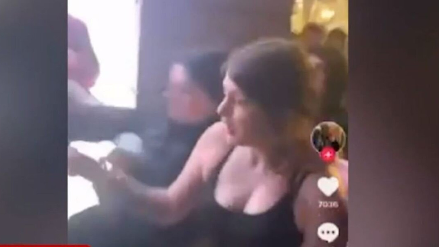 Θεσσαλονίκη: Απίστευτο ξύλο μεταξύ κοριτσιών στην πλατεία Αριστοτέλους