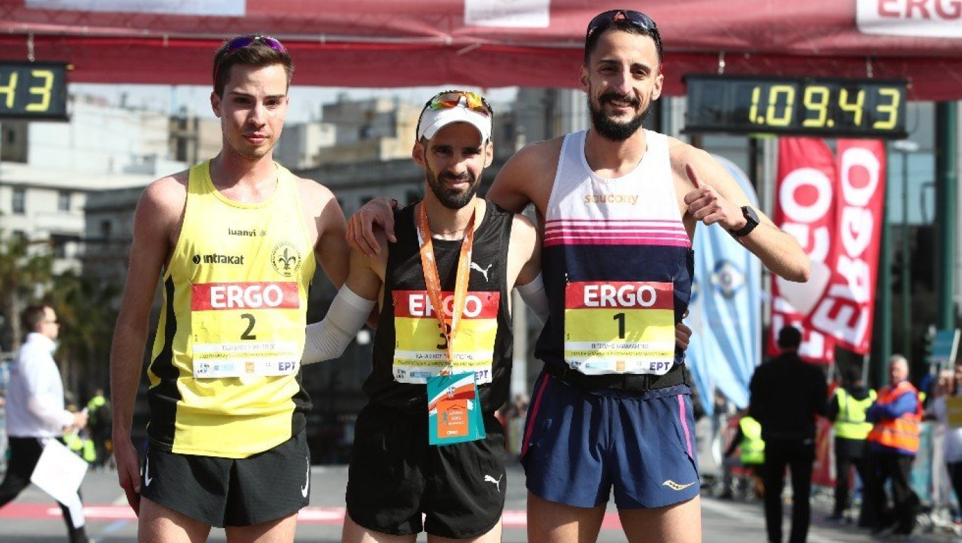 Ημιμαραθωνιος Αθήνας: Νικητές Καραΐσκος και Παναγιωτοπουλου