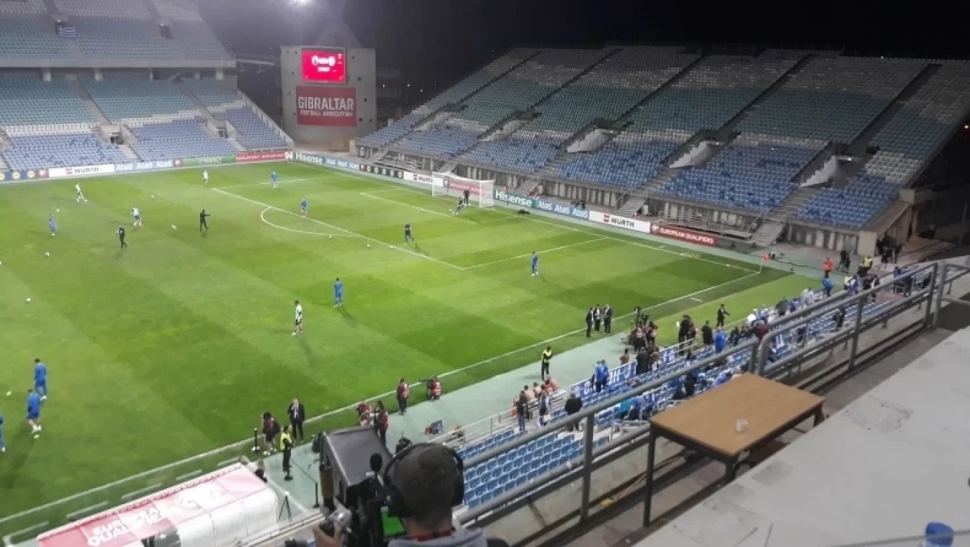 Μόνο...Έλληνες φίλαθλοι στο Αλγκάρβε