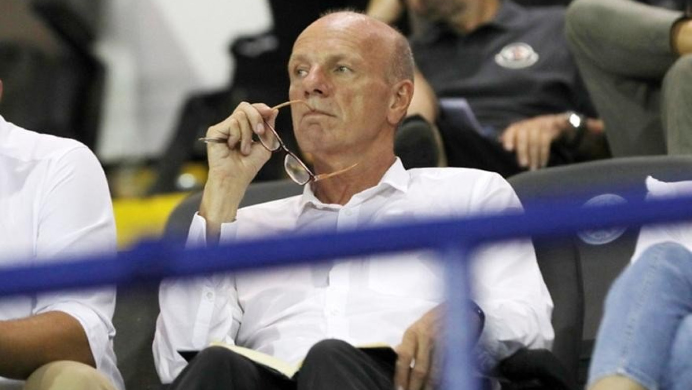 Μπένετ: Έλληνες διαιτητές στο χορτάρι, ξένοι στο VAR