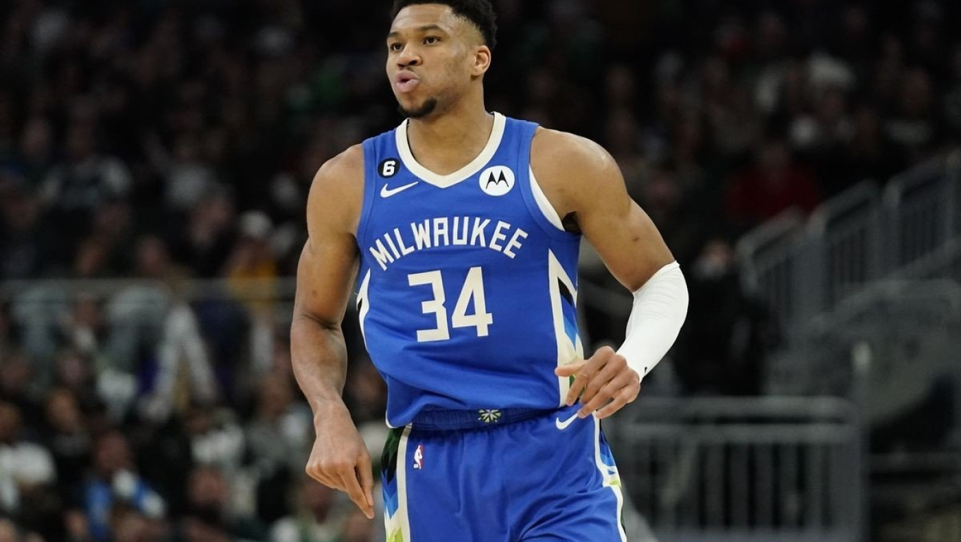 NBA: Ακάθεκτοι οι Μπακς, οι Γουόριορς άλωσαν το Ντάλας, οι Γκρίζλις κλείδωσαν τα playoffs