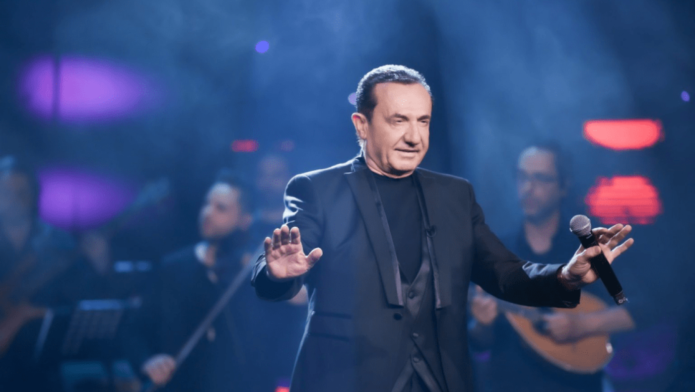 Ο Λευτέρης Πανταζής αποκαλύπτει ιστορίες από τα μπουζούκια - «Θαυμάστρια ήθελε το εσώρουχο μου»