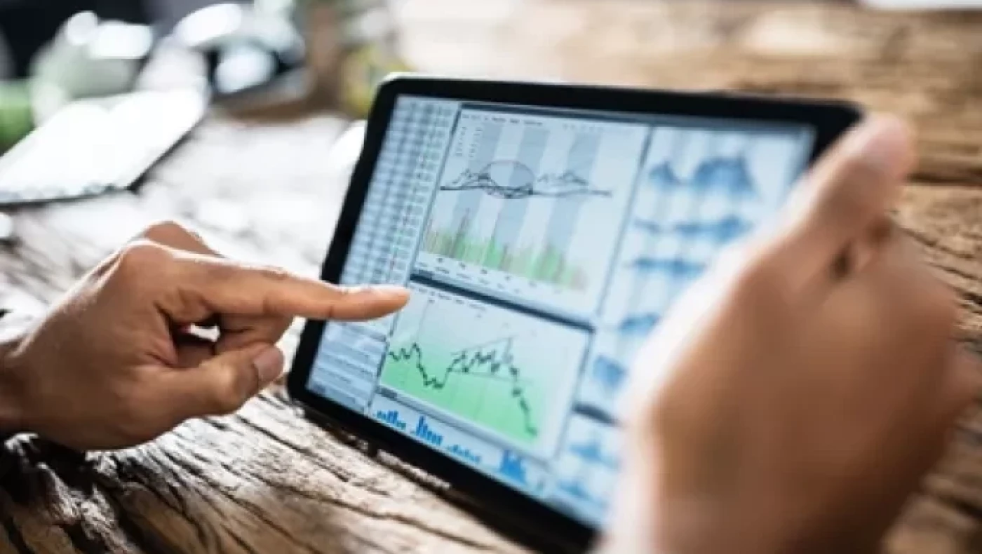 Η Ελλάδα βγαίνει στις αγορές με 5ετές ομόλογο