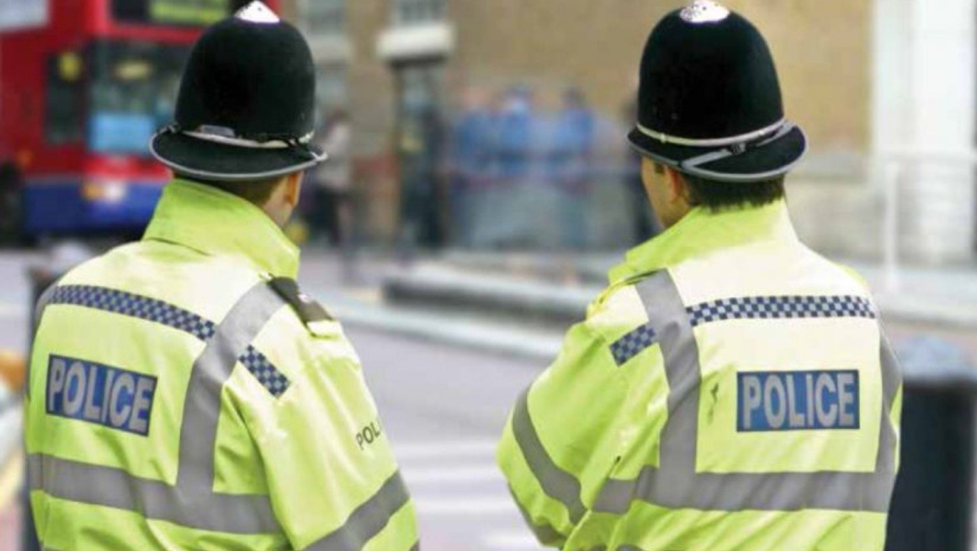 Viral έγινε η απίστευτη κρυψώνα Άγγλου για να γλυτώσει απο την αστυνομία