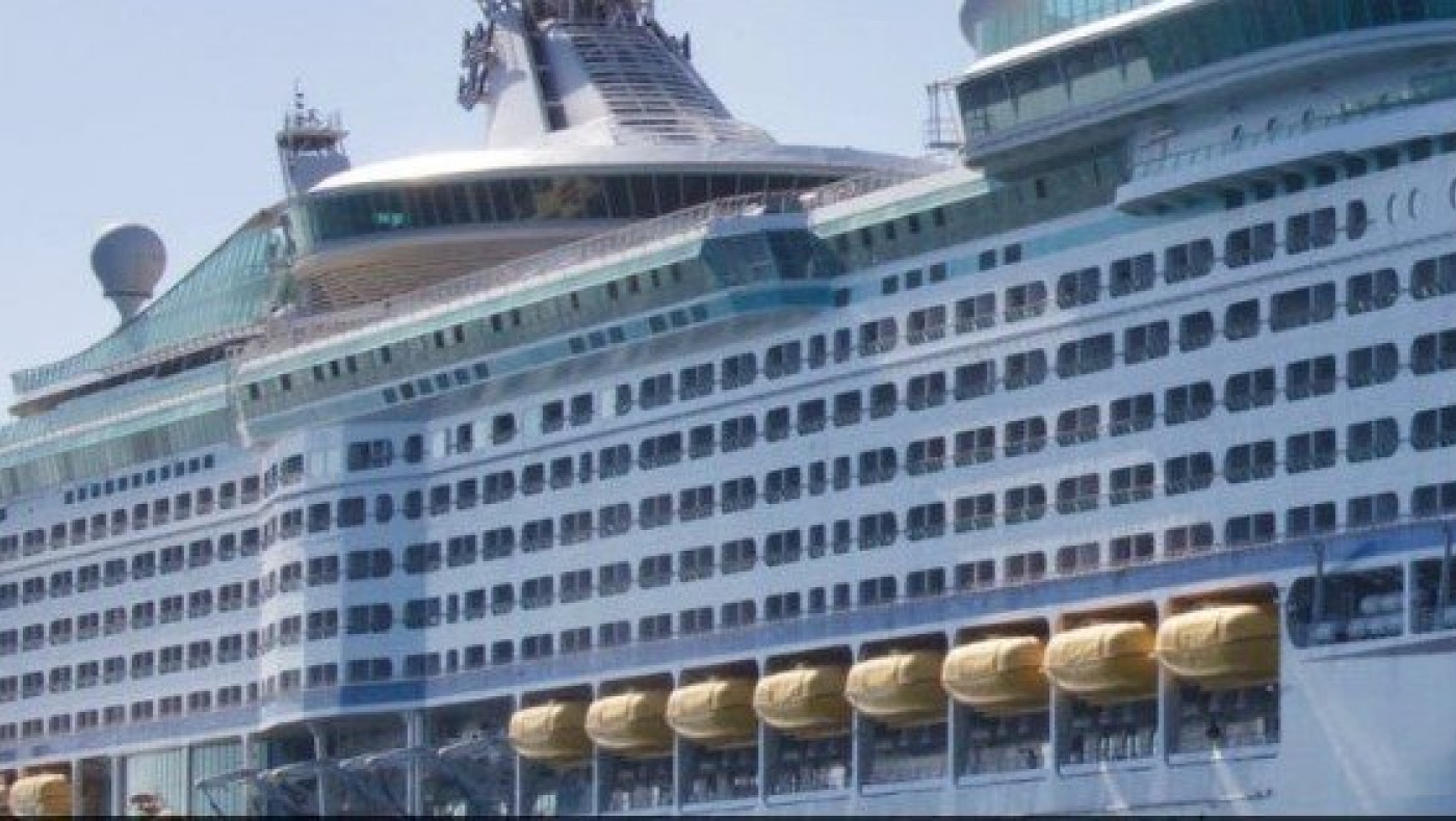Στο λιμάνι της Θεσσαλονίκης το κρουαζιερόπλοιο «The World»