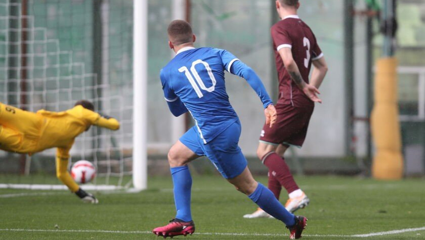 Κόλλησε η Εθνική Ελπίδων