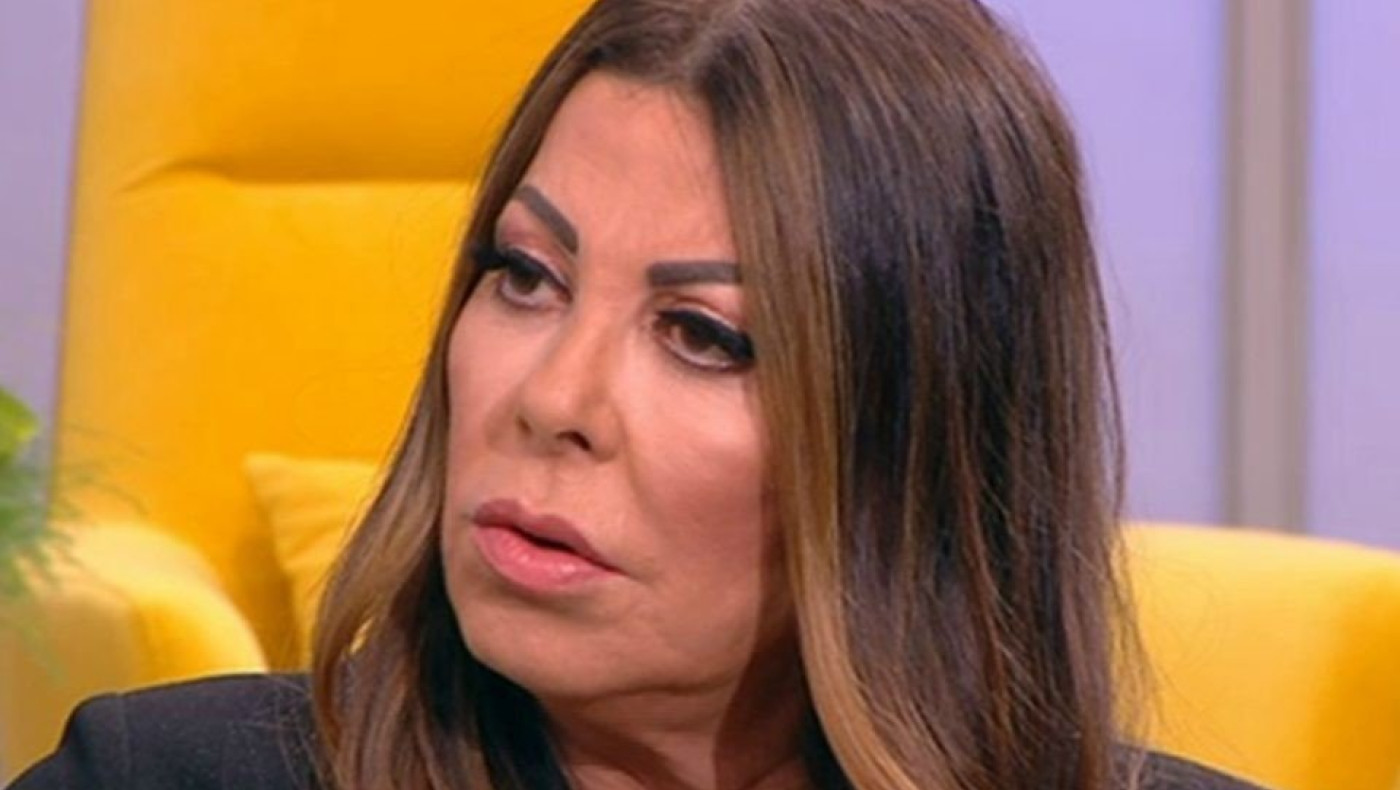 Συγκλονίζει η Άντζελα Δημητρίου: «Ο πατέρας μου χτύπαγε τη μάνα μου και κατέληξε στο Δαφνί»