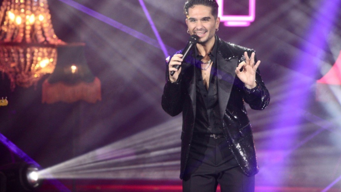 Στο αυτόφωρο με χειροπέδες, καπέλο και κουκούλα ο Μάστορας