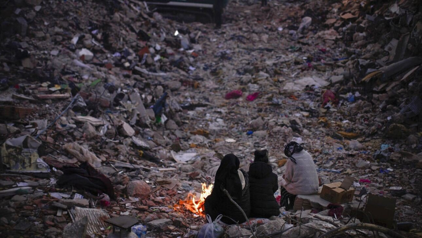 Τουρκία: Επέστρεψε στην αγκαλιά της μητέρας της 54 ημέρες μετά τον σεισμό