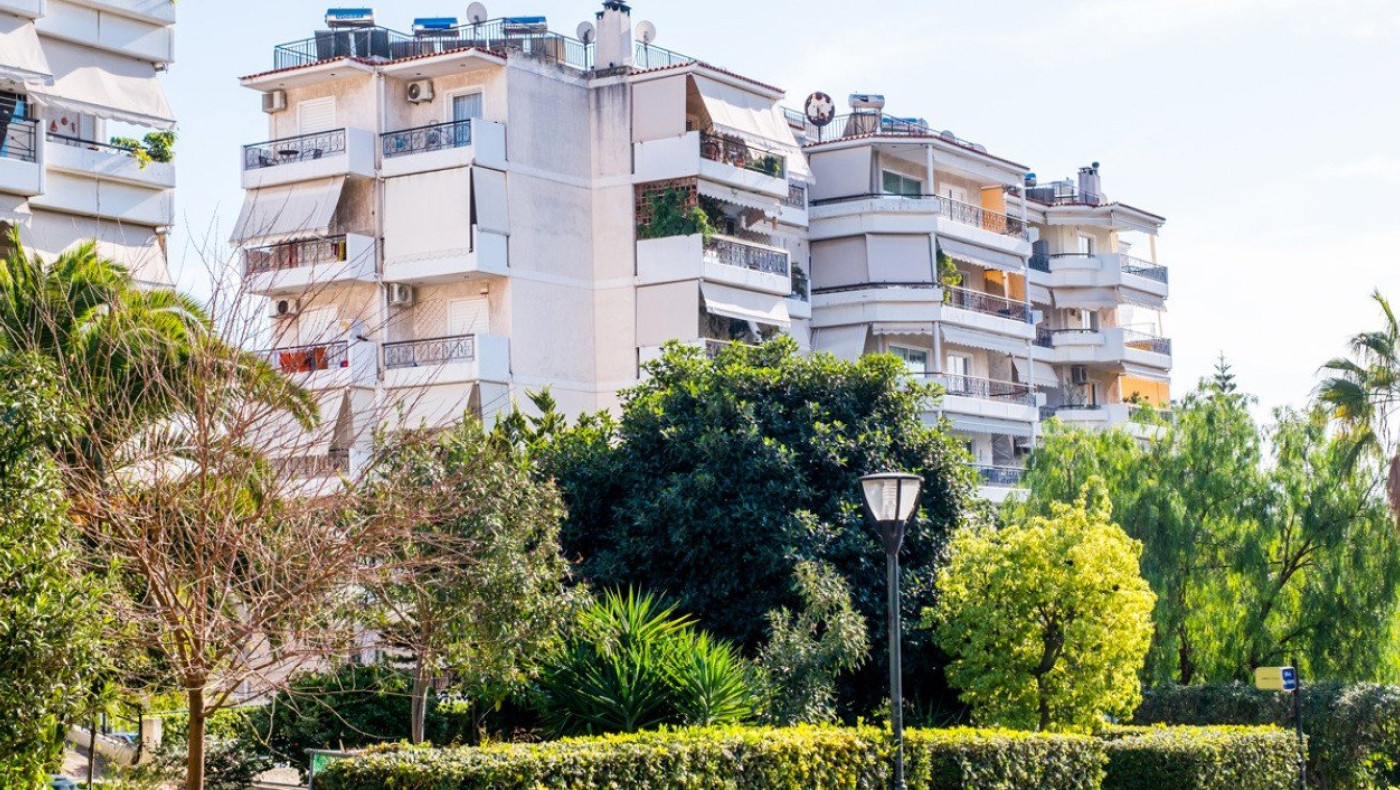 Πάγωμα επιτοκίων στα στεγαστικά: Και τα ρυθμισμένα κόκκινα δάνεια στο σχέδιο των τραπεζών