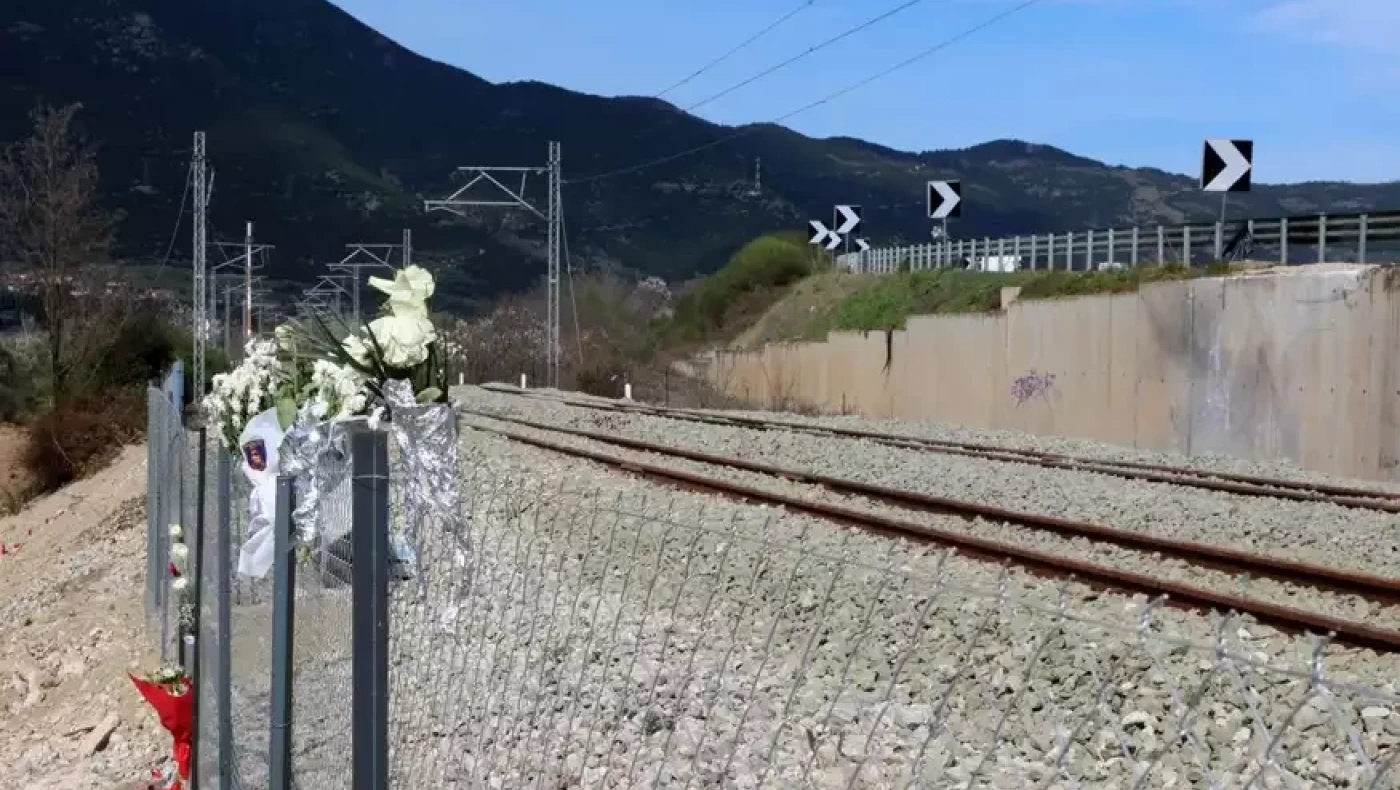 Θαύμα ζωής για νεαρή τραυματία των Τεμπών: Βγήκε από τη ΜΕΘ έπειτα από 45 ημέρες - Εξιτήριο και για την 26χρονη Ανυσία