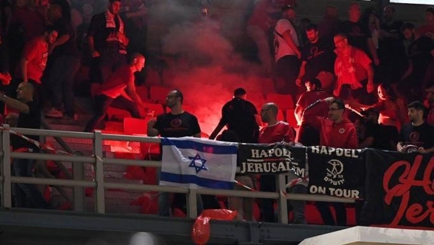 AEK-Xαποέλ: Οι Ισραηλινοί καταγγέλουν τραυματισμούς και κάψιμο σημαίας από τους οπαδούς της ΑΕΚ