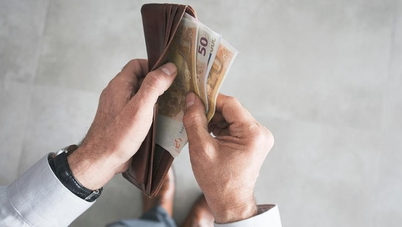 Σε ποια ηλικία γινόμαστε οικονομικά ανεξάρτητοι; Γονείς και παιδιά έχουν διαφορετική άποψη