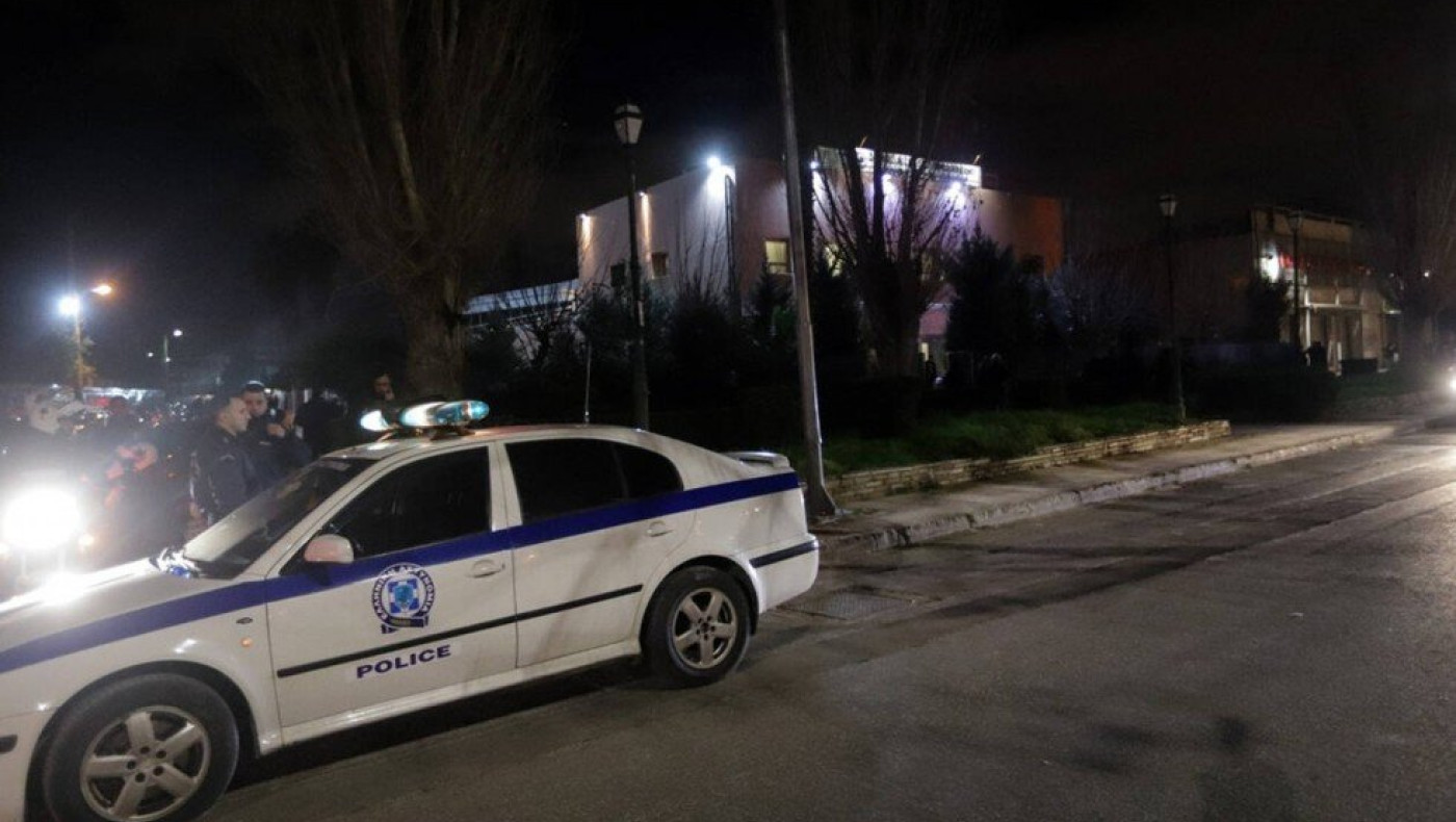 Θεσσαλονίκη: Ένοπλος εισέβαλε σε βενζινάδικο και άρπαξε τις εισπράξεις (vid)