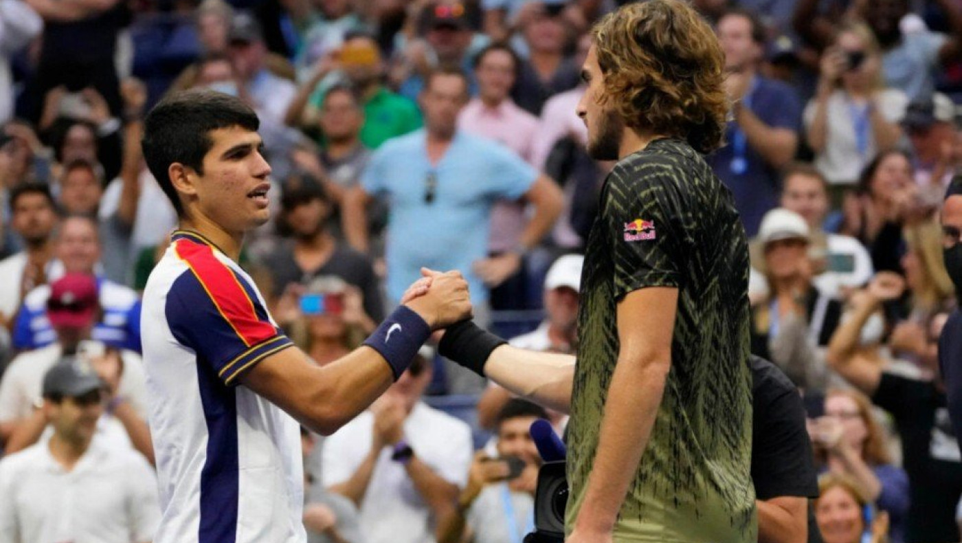 Ήττα για τον Τσιτσιπά στον τελικό της Βαρκελώνης από τον Αλκαράθ