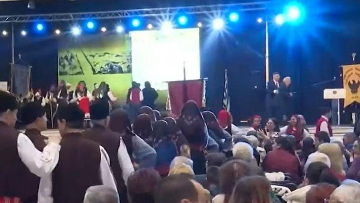 Θεσσαλονίκη: Μεγαλειώδης εκδήλωση στο Βελλίδειο-1.500 Πόντιοι, Μικρασιάτες και Θρακιώτες ένωσαν τον Ελληνισμό