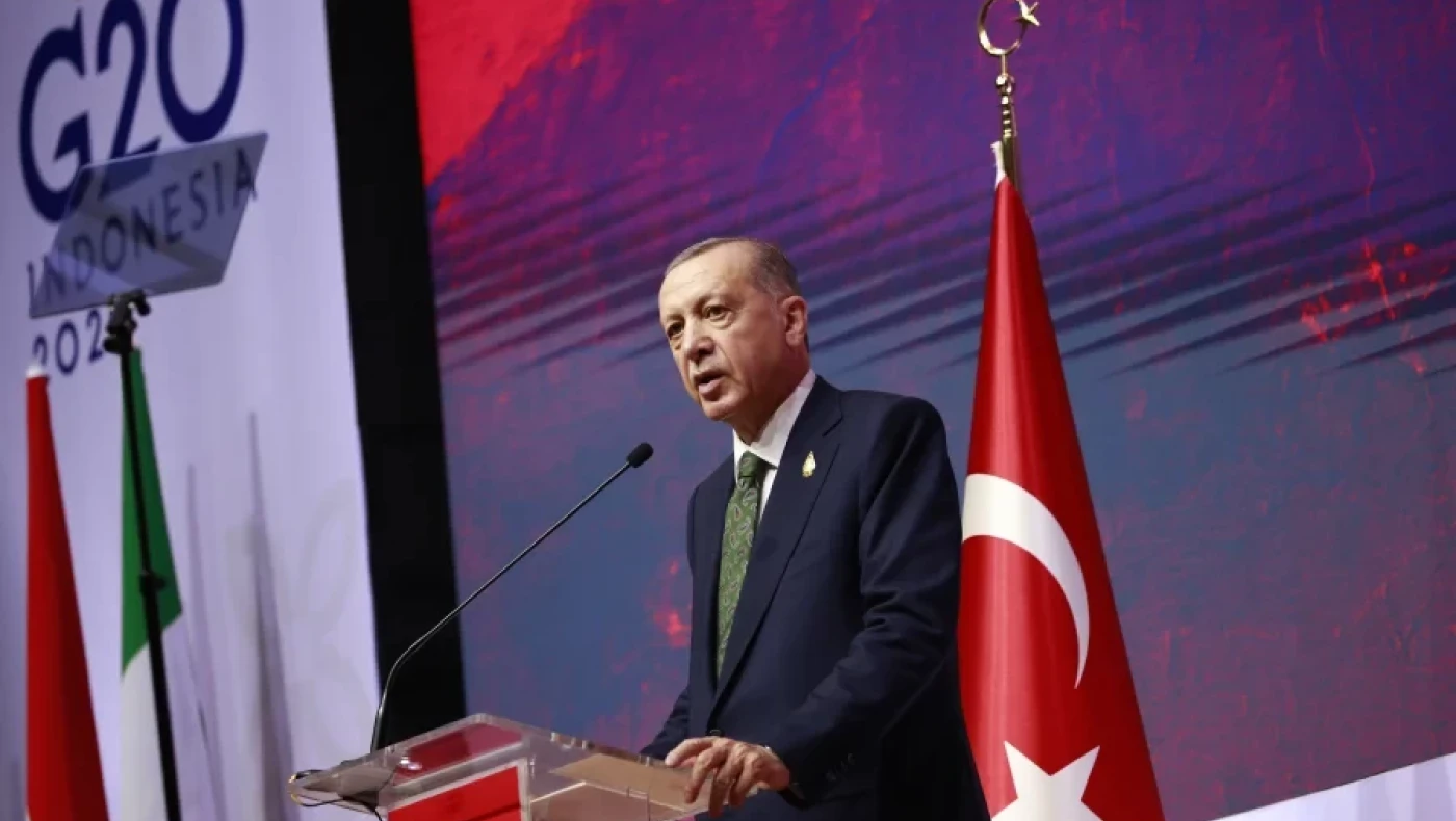 Κατέρρευσε on air ο Ερντογάν, διέκοψαν την εκπομπή