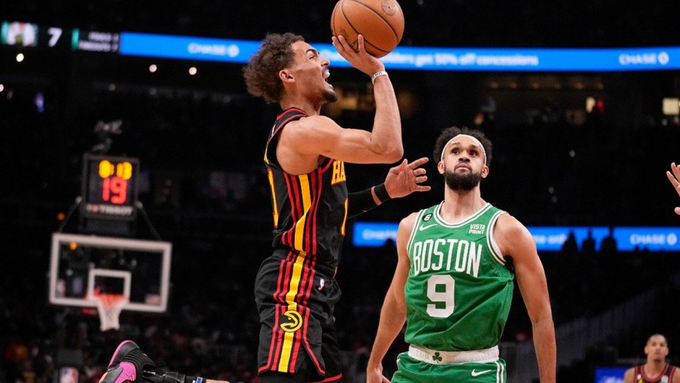 Ο Γιανγκ κράτησε ζωντανούς τους Χοκς, οι Νικς «έπνιξαν» τους Καβς