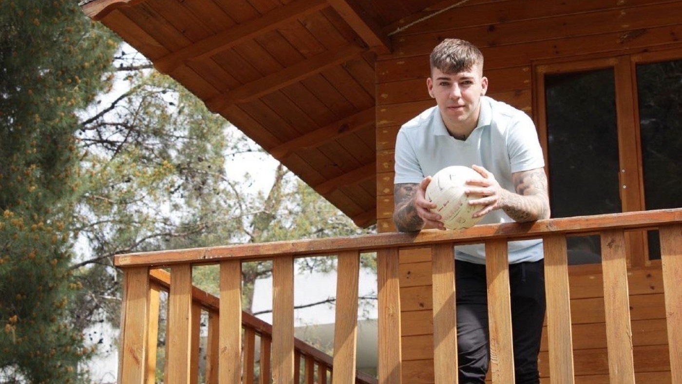 Τρολάρισμα από τον αδερφό του Μπράντον με πρωτιά στη βαθμολογία και... Λουτσέσκου (pic)