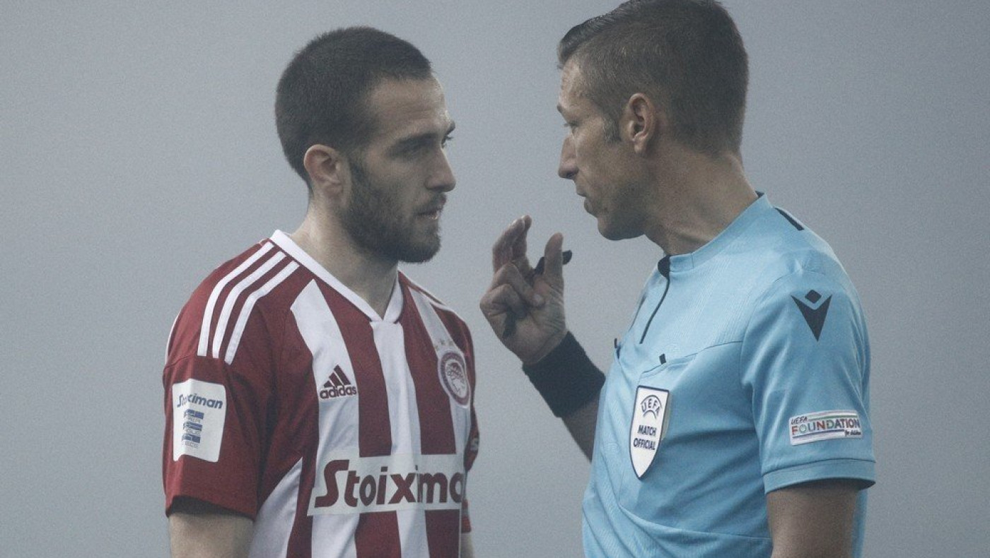 Ολυμπιακός-ΑΕΚ: «Με χτύπησαν στα γεννητικά όργανα», έγραψε ο Ιταλός διαιτητής στο φύλλο αγώνα!