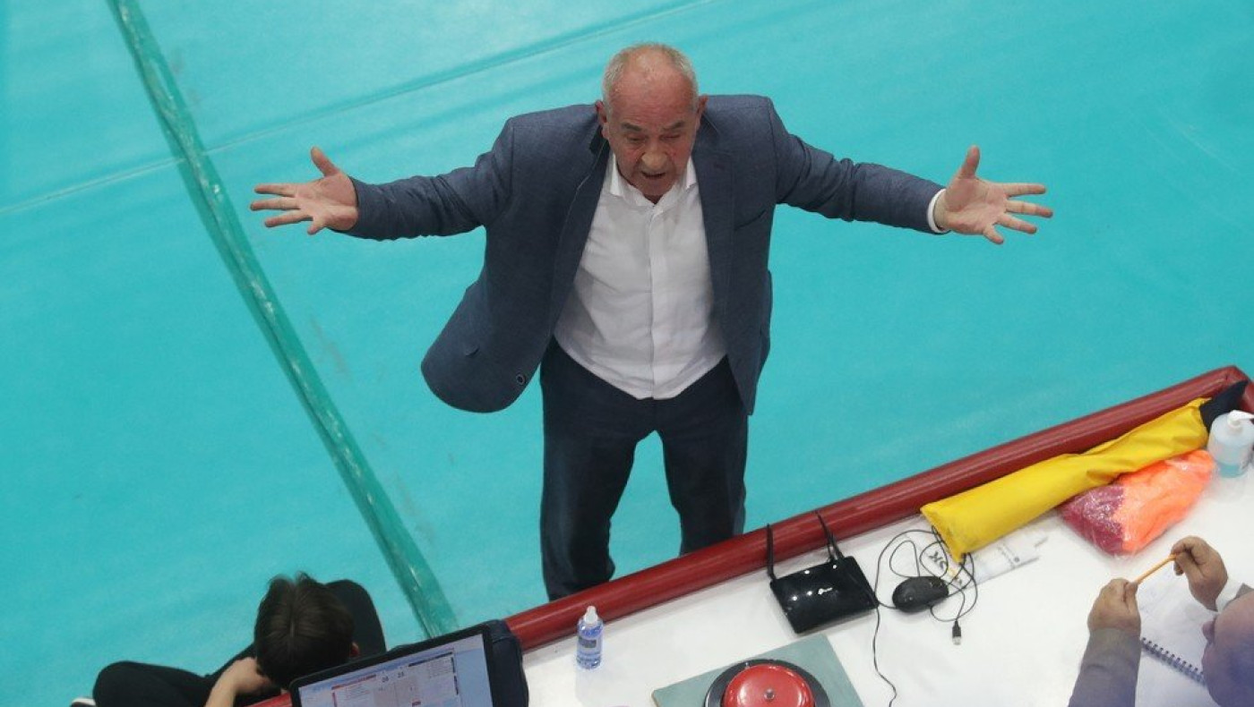 Ολυμπιακός-ΠΑΟΚ: Ένταση με αντεθνικά συνθήματα, αποβλήθηκε ο τιμ μάνατζερ του Δικεφάλου