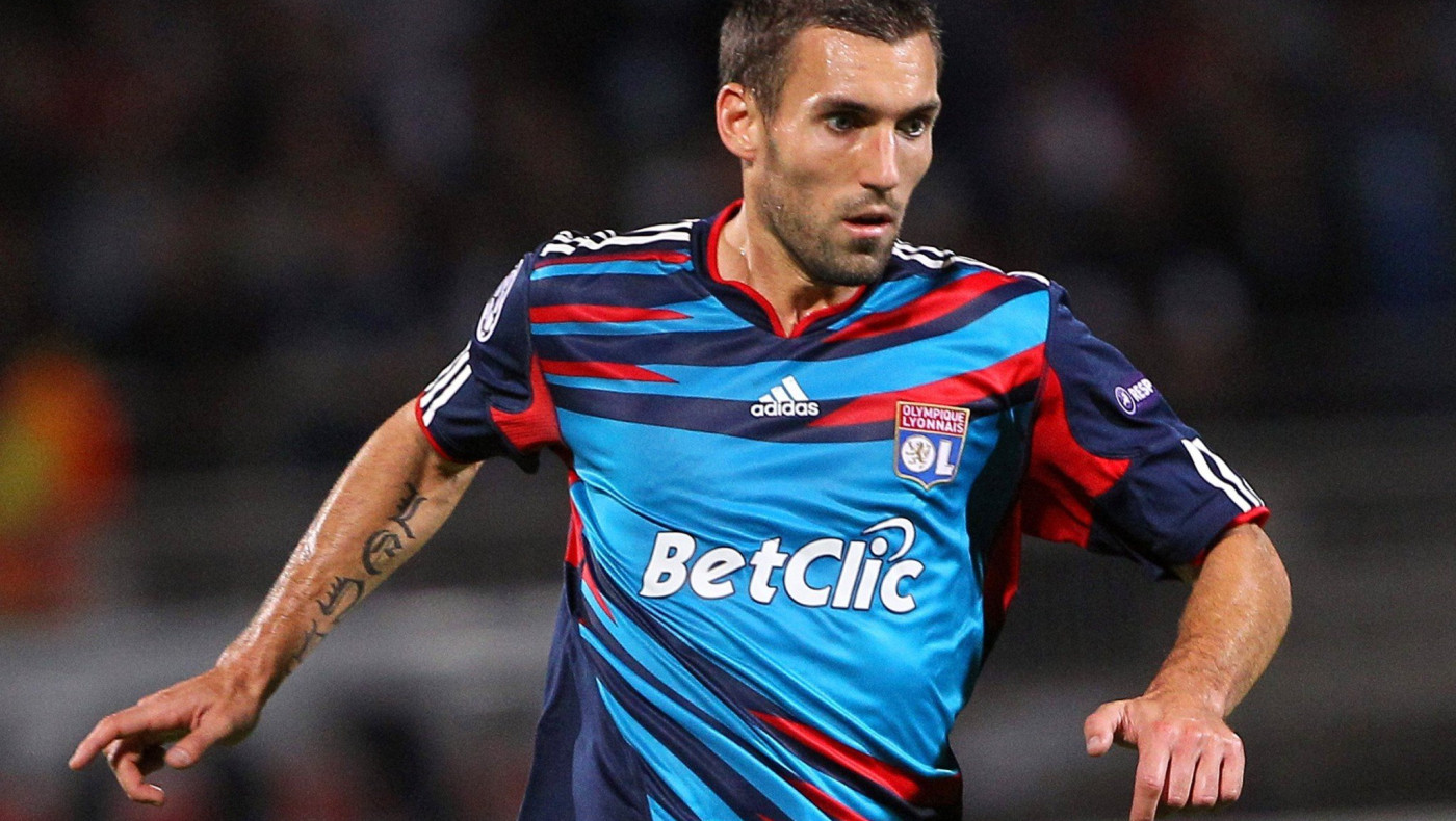 «Κρέμασε» τα παπούτσια του ο Ρεβεγιέρ!