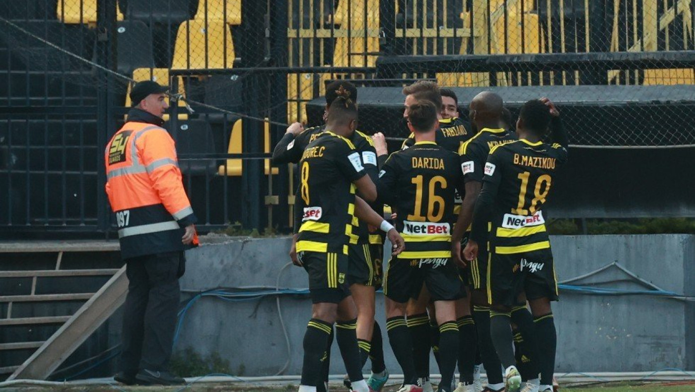 Σπουδαίος Άρης, νίκησε Ολυμπιακό με... μαγικά Πάλμα!