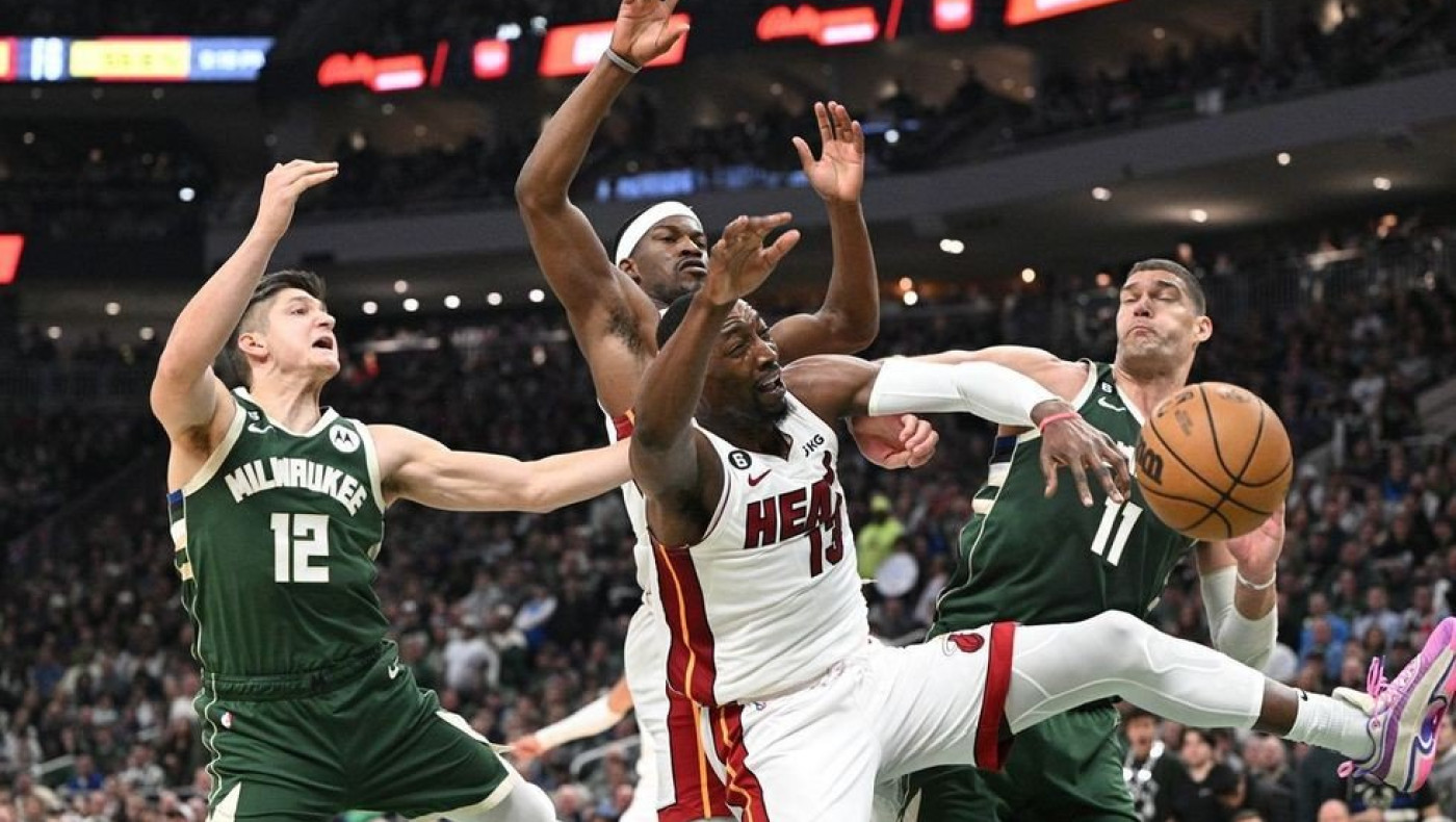 Πρόωρος και άδοξος αποκλεισμός για τους Μπακς και τον Γιάννη Αντετοκούνμπο