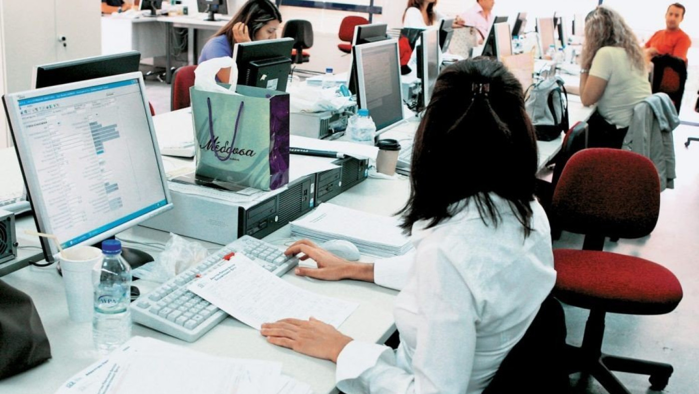 Δημόσιοι υπάλληλοι: H φόρμουλα για αυξήσεις μισθών