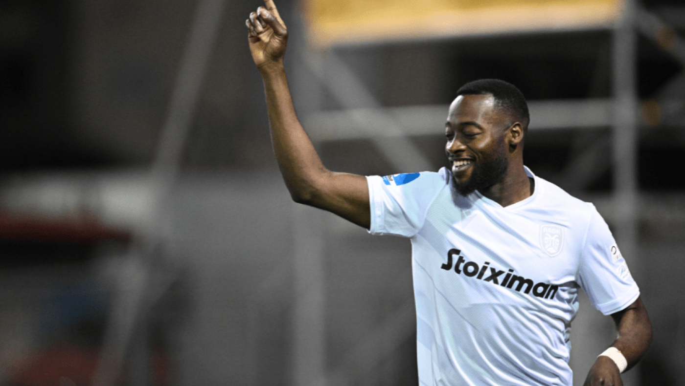 Ο Κάλεντ Νάρει στο κομμωτήριο δίνει έναν λόγο για χαμόγελα