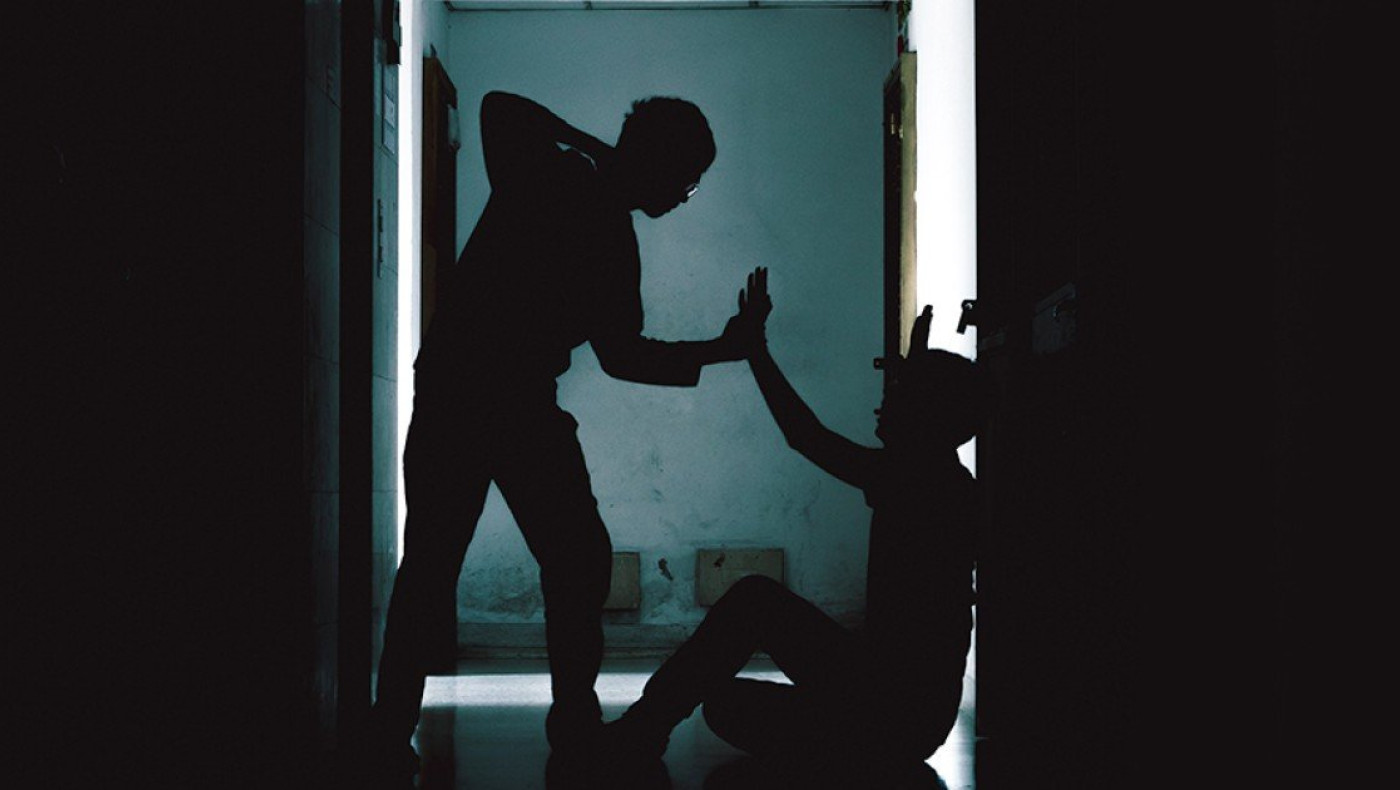 Ομαδικό βιασμό και ξυλοδαρμό στις φυλακές καταγγέλει 17χρονος