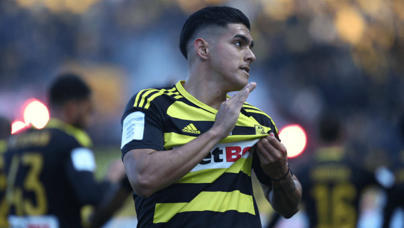 Η Ρέιντζερς πουλάει τον Τσόλακ και άλλους τέσσερις για να αποκτήσει τον Πάλμα, γράφουν στη Σκωτία