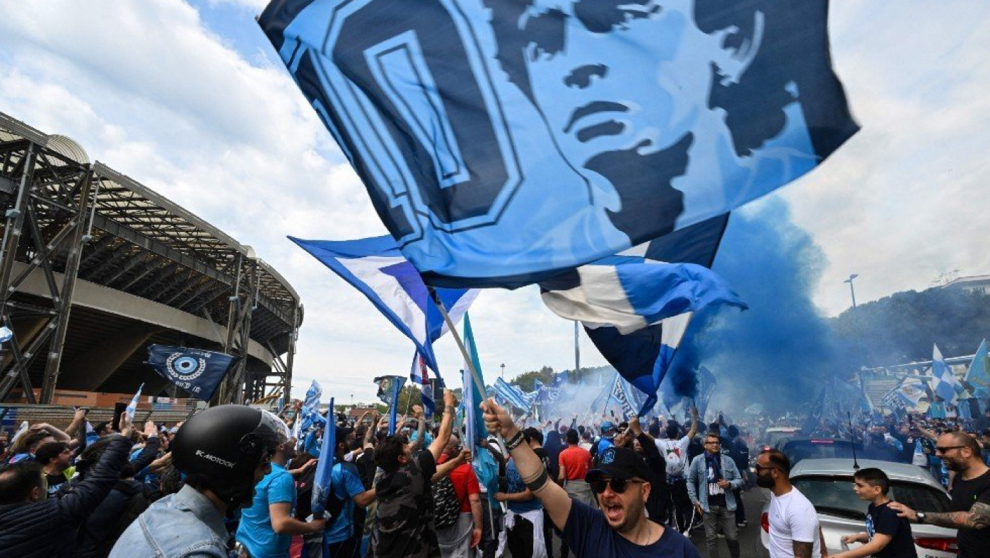 Απίστευτες σκηνές στη Νάπολι με τον κόσμο σε έκσταση!