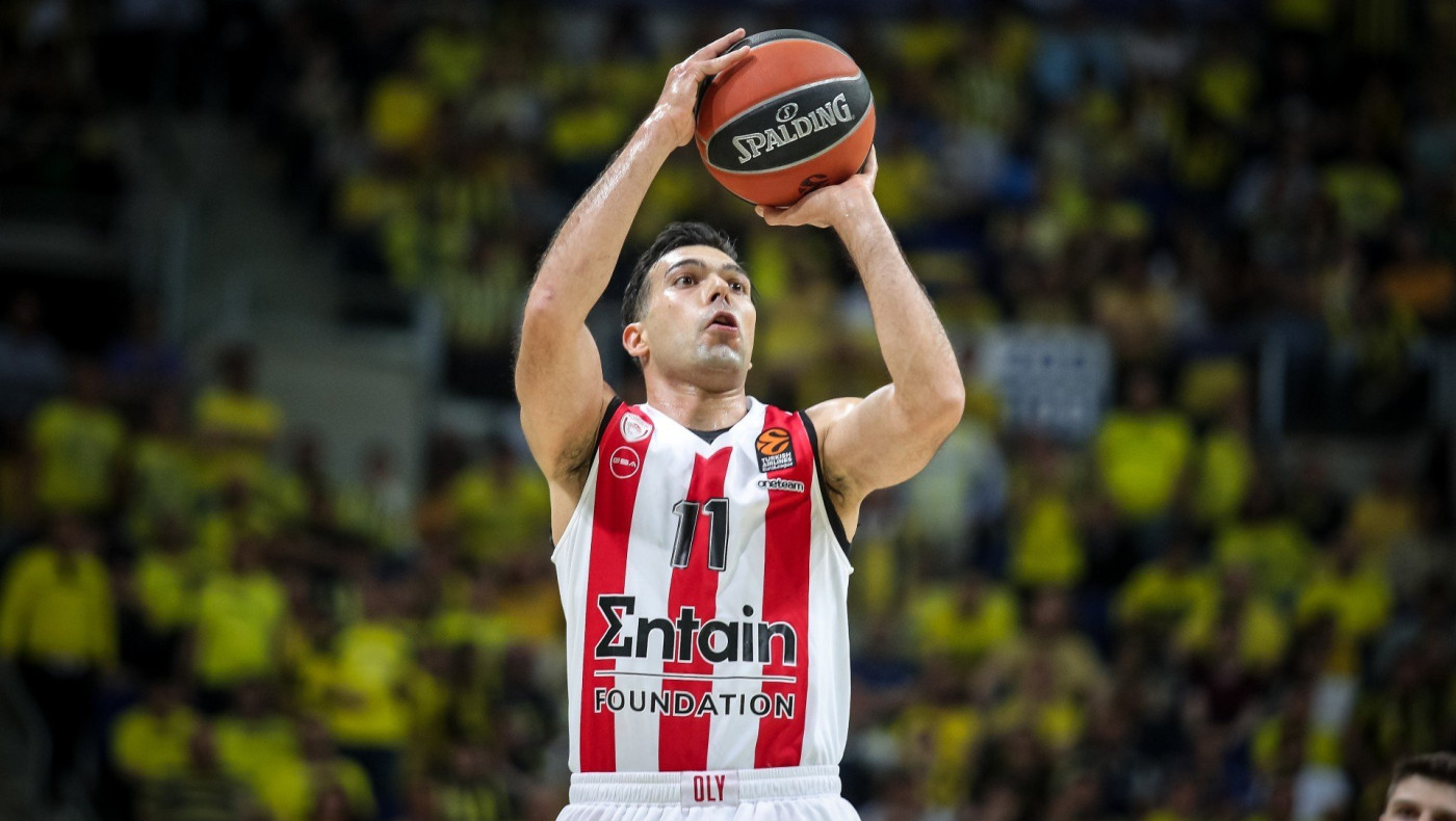 Με τρομερό Σλούκα ο Ολυμπιακός κέρδισε την Φενερ