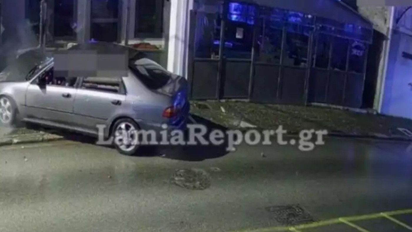 Τρομακτικό τροχαίο στη Λαμία: Έχασε τον έλεγχο και καρφώθηκε σε καφενείο