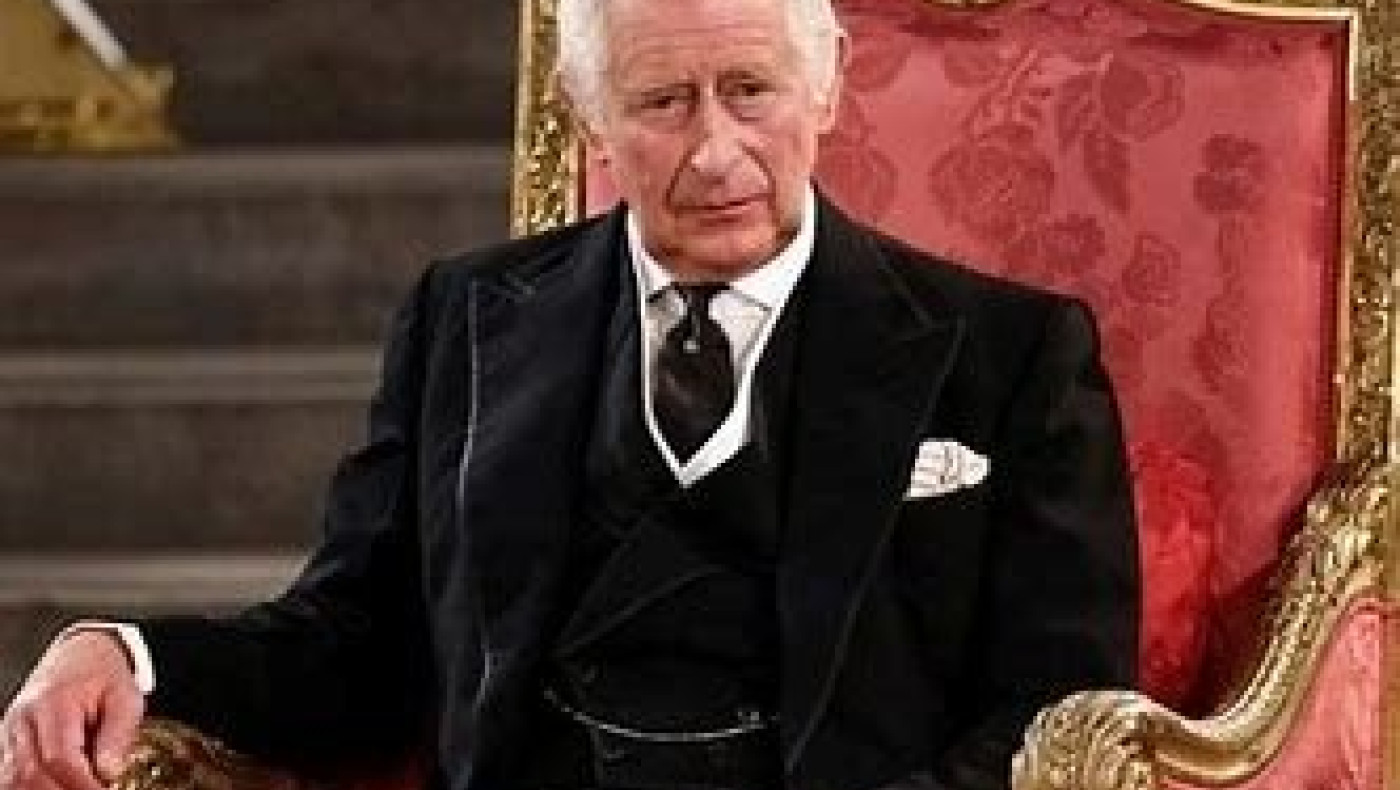 Βασιλιάς Κάρολος: Live μετάδοση - λεπτό προς λεπτό (vid)