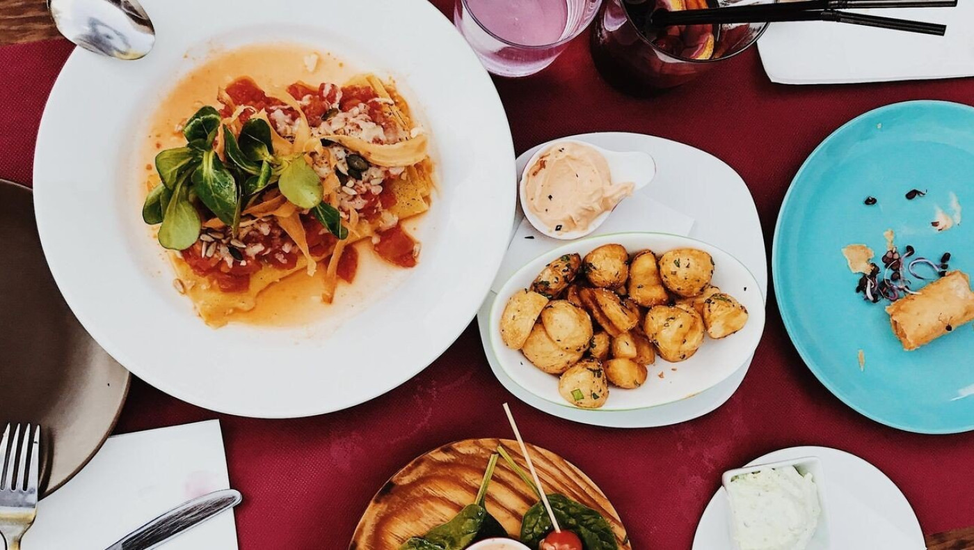 Οι 10 καλύτερες κουζίνες του κόσμου - Η θέση της ελληνικής και το... χειρότερο φαγητό μας