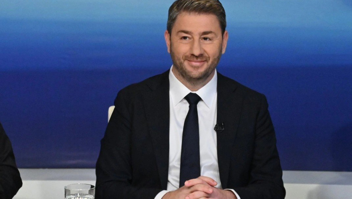 Ανδρουλάκης: “Πολιτικός δορυφόρος του Μητσοτάκη ο Λοβέρδος”