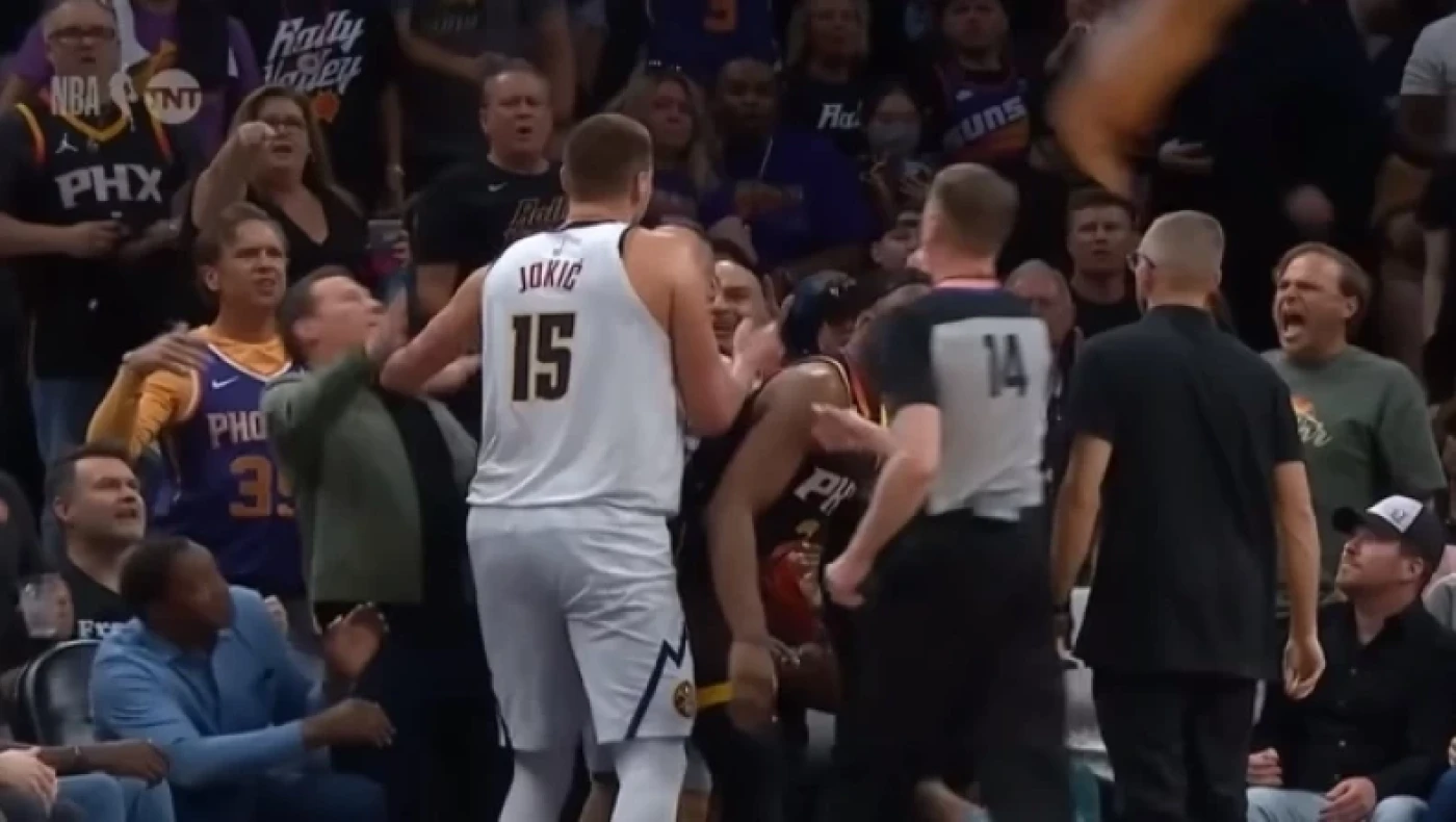 ΝΒΑ: Ο Γιόκιτς κινδυνεύει με τιμωρία μετά το συμβάν με τον ιδιοκτήτη των Σανς