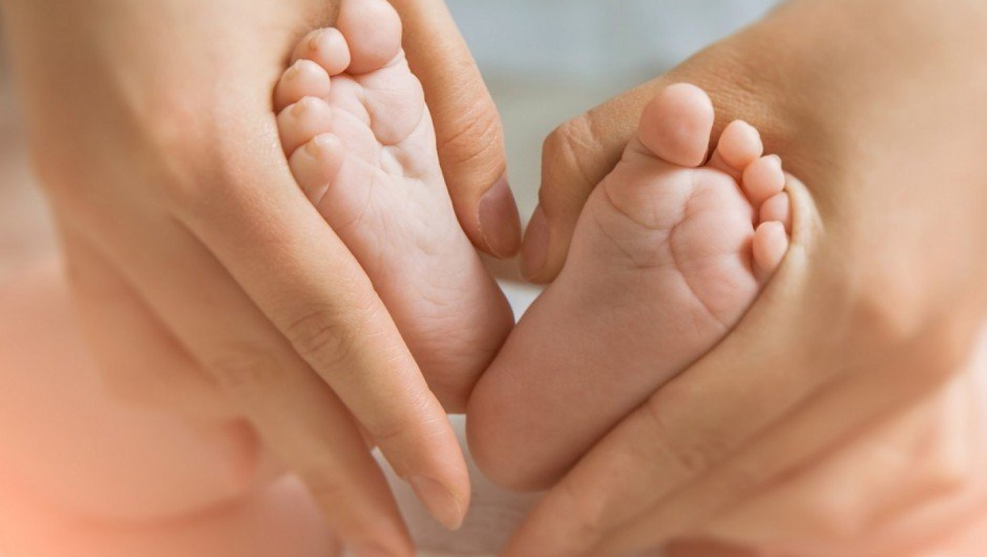 Μωρό γεννήθηκε από το DNA τριών ανθρώπων για πρώτη φορά στη Βρετανία