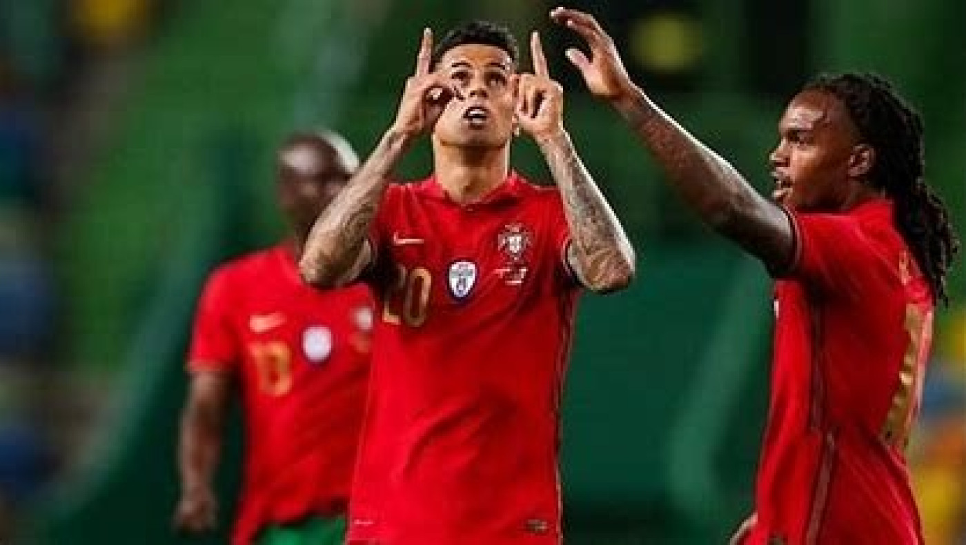 Άρσεναλ: Μπήκε στην «κούρσα» για τον Κανσέλο