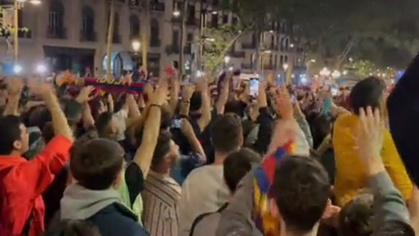 Μπαρτσελόνα: Οι οπαδοί της πανηγύρισαν τον τίτλο φωνάζοντας το όνομα του Μέσι