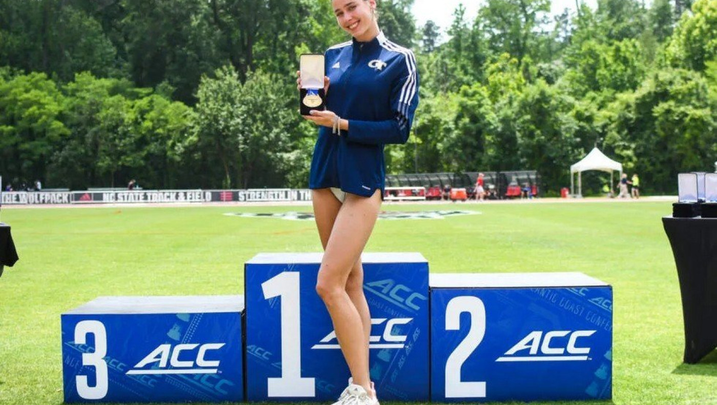 Νίκη για την Παπακώστα στο περιφερειακό πρωτάθλημα  των ΗΠΑ με 1,82 μ. στο ύψος