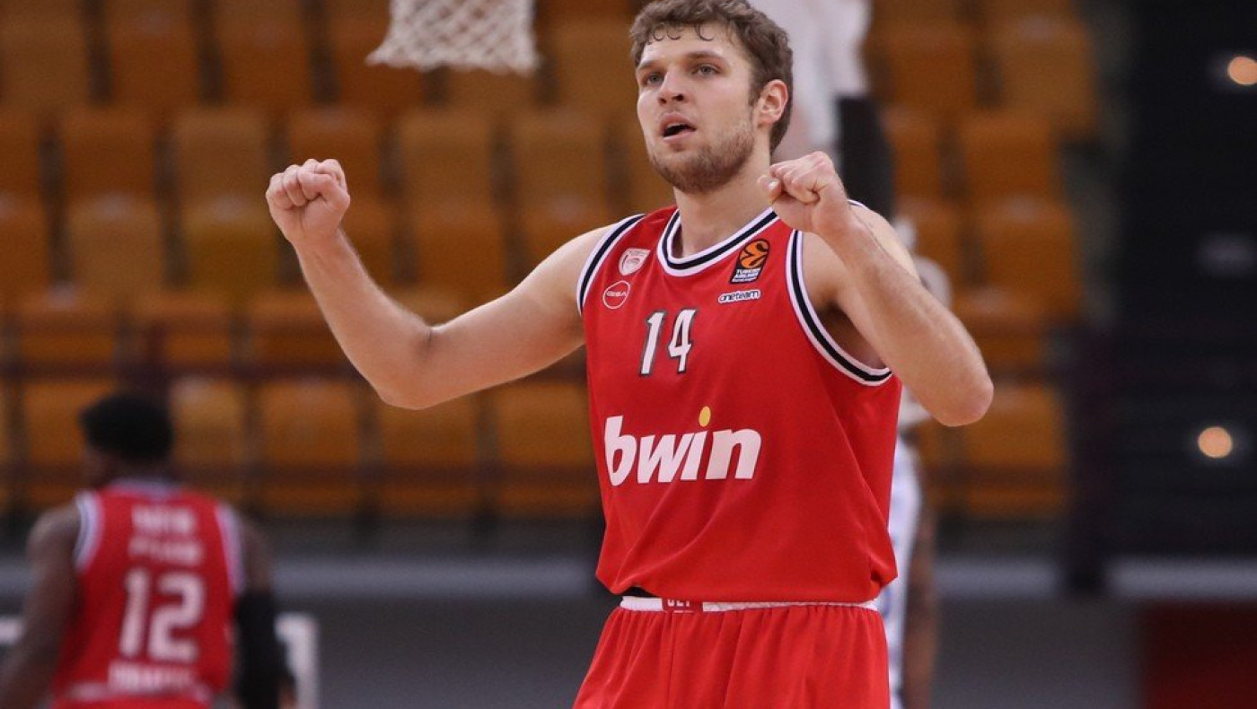 Euroleague: Στην κορυφαία πεντάδα της σεζόν ο Σάσα Βεζένκοφ