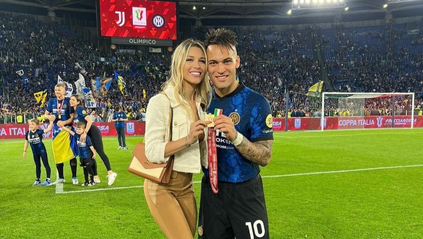 Ο Λαουτάρο Μαρτίνες παντρεύτηκε την Αγκουστίνα με... προξενήτρα τη Γουάντα Νάρα