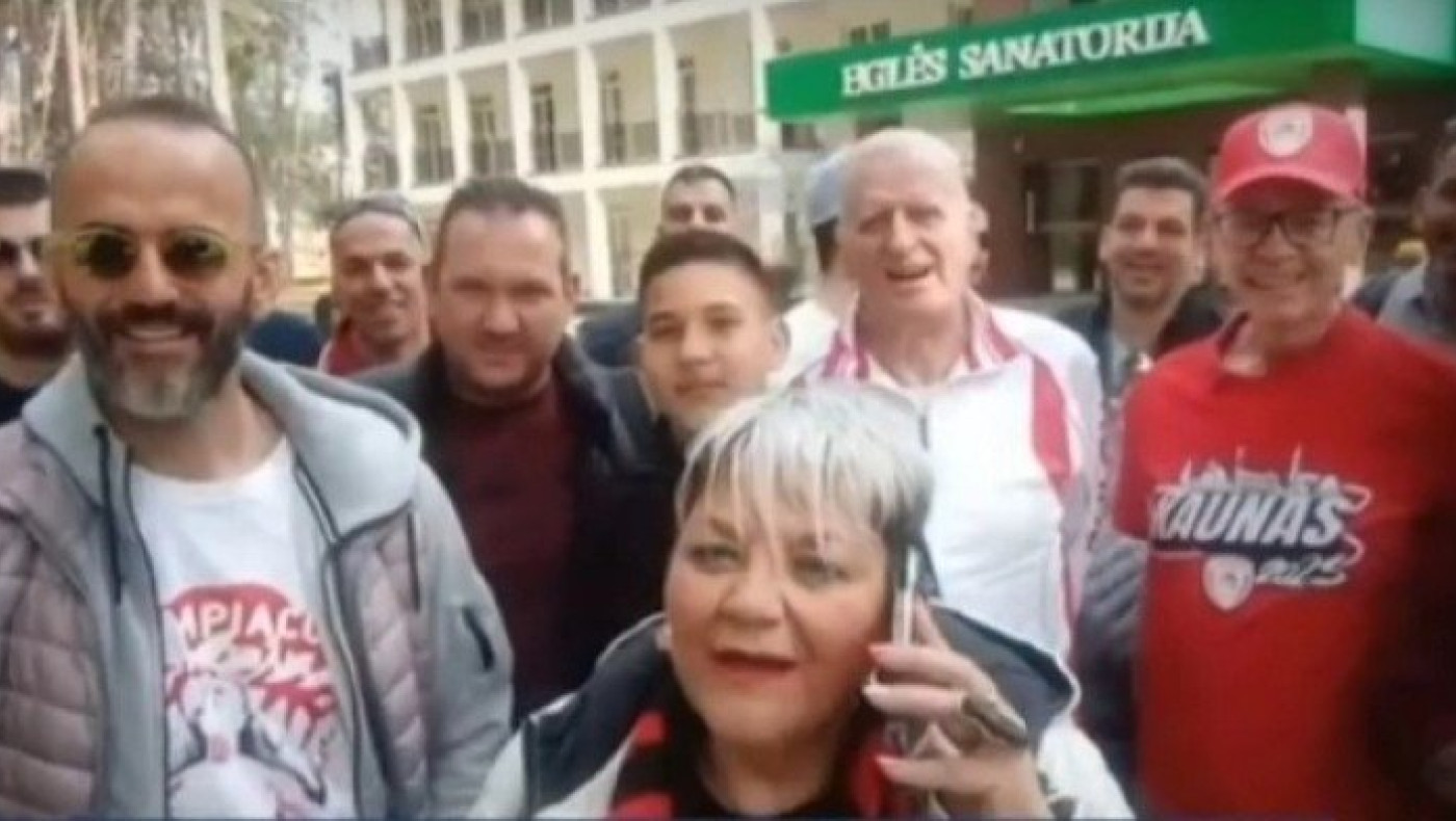 Οπαδός του Ολυμπιακού στο Κάουνας: «Γυναίκα εδώ είμαι, όχι παντόφλα» (vid)