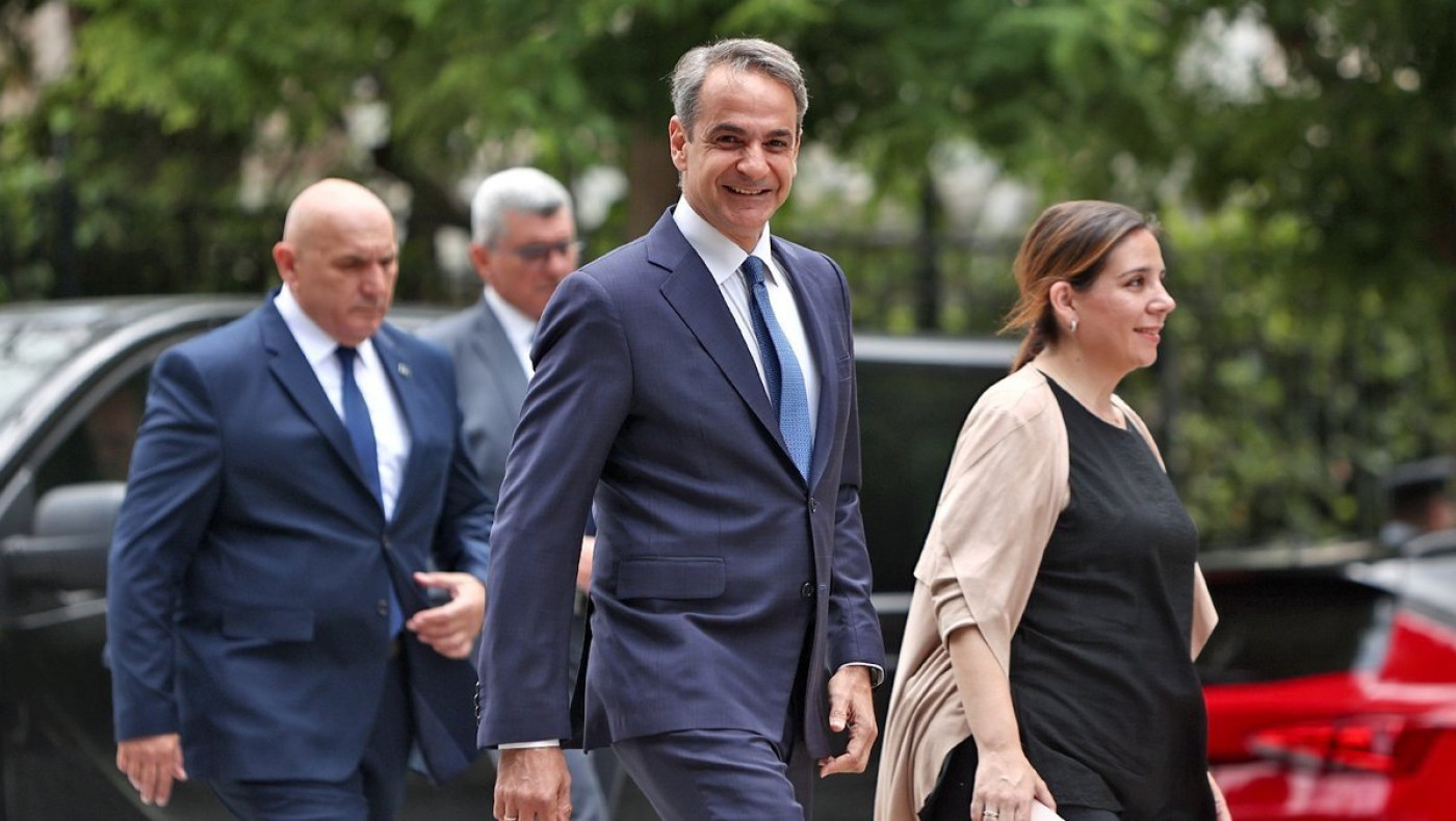 ﻿Τηλεφωνήματα Μητσοτάκη με όλους τους πολιτικούς αρχηγούς: Παραδίδω την εντολή, εκλογές στις 25 Ιουνίου